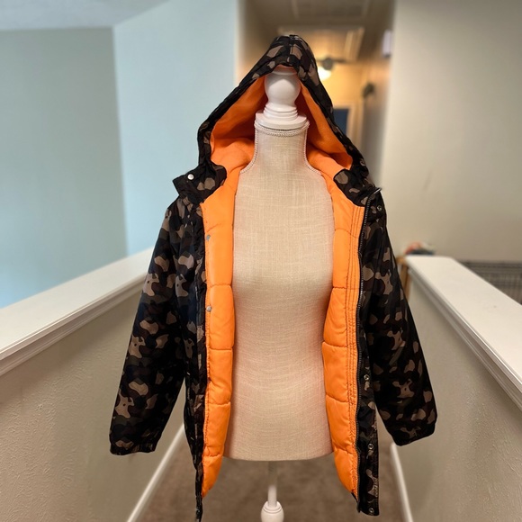 Converse camo puffer coat size 10/12 youth - Picture 2 of 6